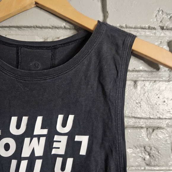 Lululemon Womens Shirt 8 Muscle Love Crop Tank Expression Black - Picture 2 of 6